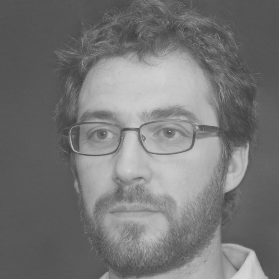 Instructor specializat în analiză financiară
